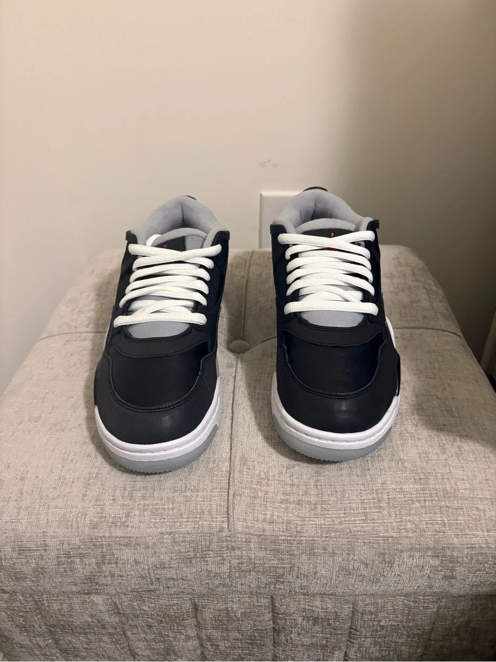 Jordan rm 4 Men’s size8.5 Low-Top Black and Gray Athletic Sneakers half box